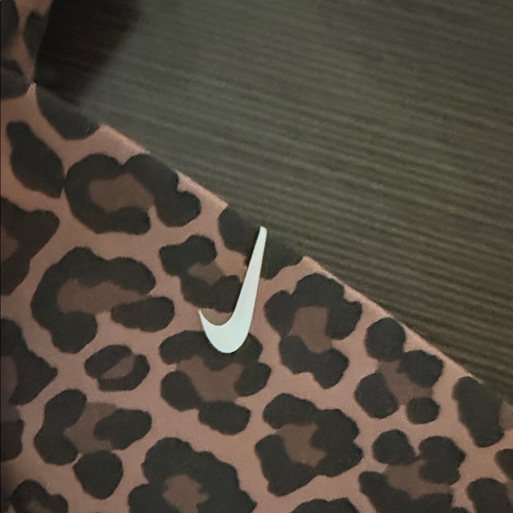 Nike Leopard Print Yoga Leggings - Brown & Black - Picture 3 of 4